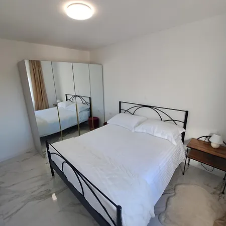 Апартаменты Nina Задар