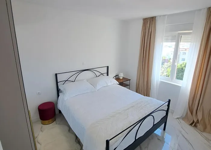 דירה Nina זאדאר